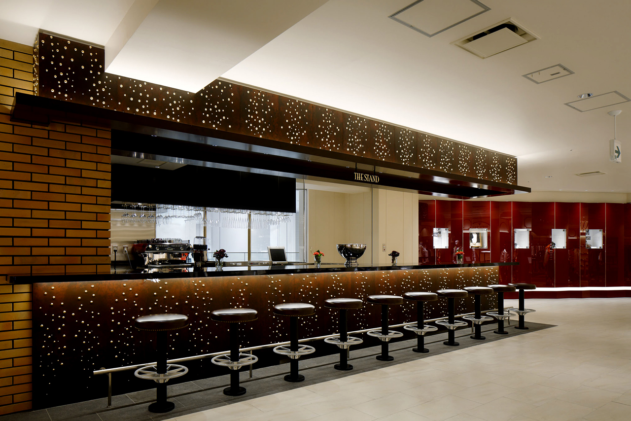 伊勢丹新宿本館 2F - GLAMOROUS co.,ltd. 伊勢丹新宿本館 2F - GLAMOROUS co.,ltd.