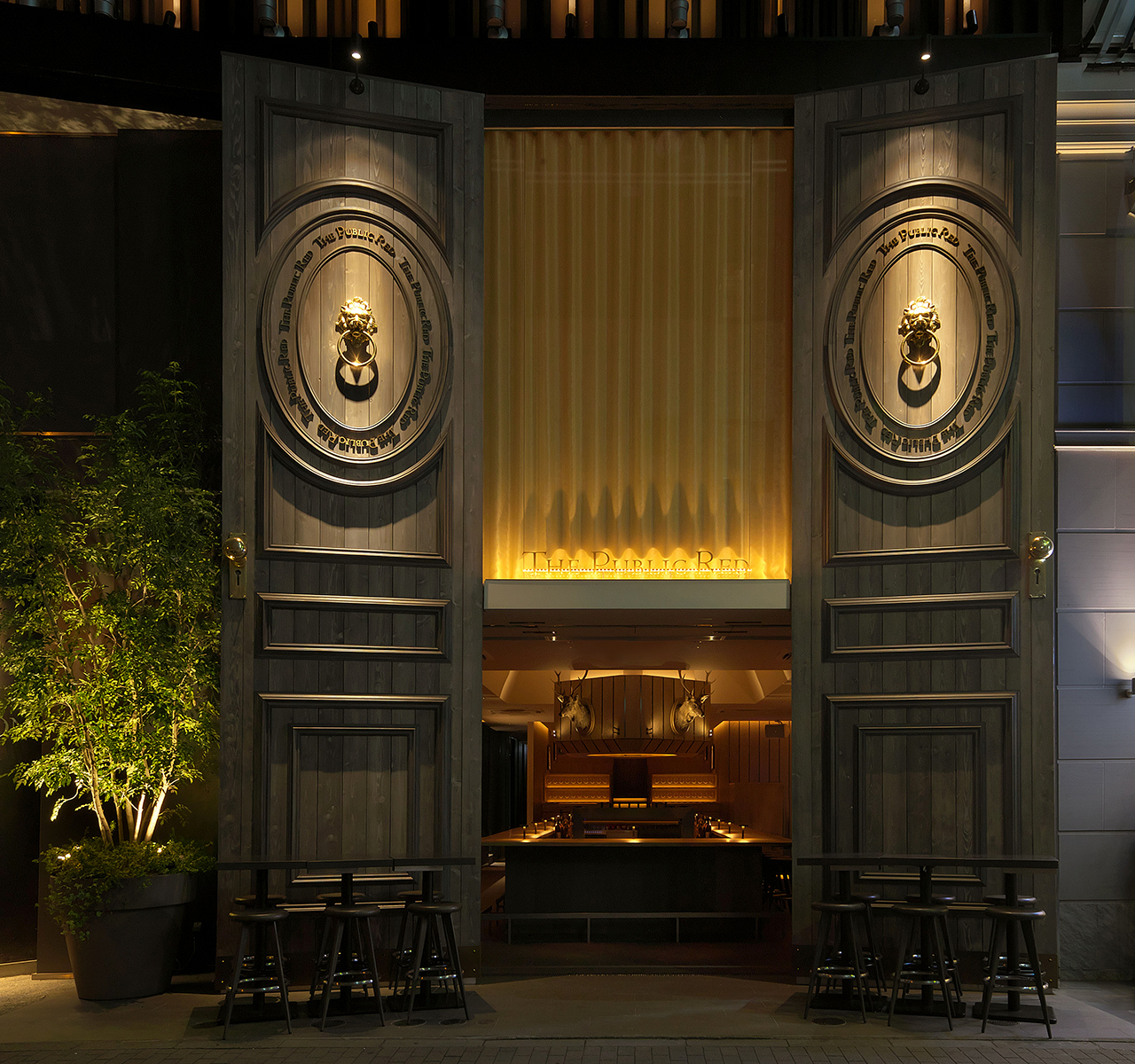 THE PUBLIC RED AKASAKA - GLAMOROUS co.,ltd.